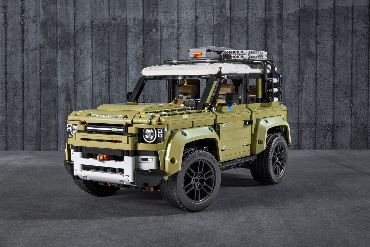 LEGO® Technic 42110 Land Rover Defender